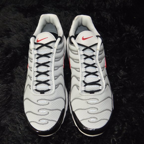 Nike Air Max Plus Photon Dust Grey Red Black Sneakers Shoes DM0032-002 Size 12 - Picture 3 of 9